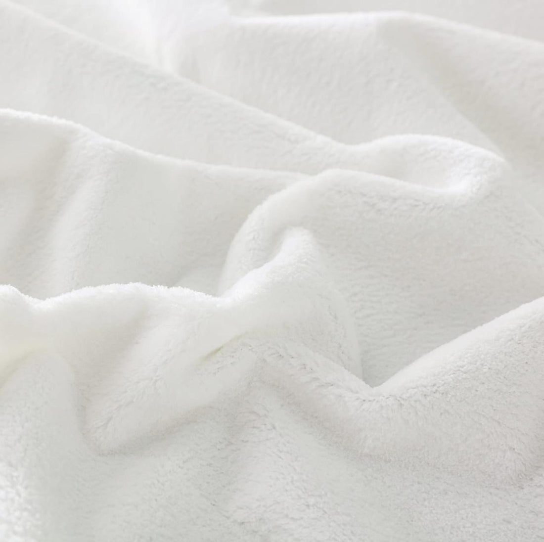 Set of 2 pillow protectors 